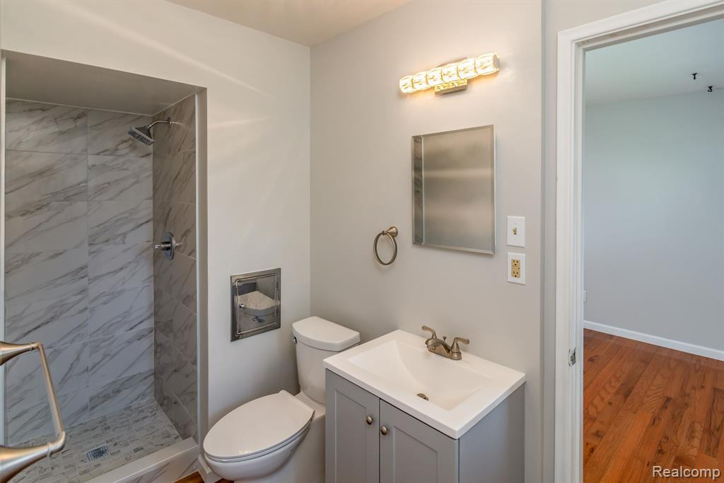 3 BRISTOL Ct, Ann Arbor, MI 48104 — Photo 17