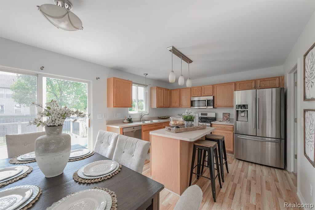 6240 CREEKSIDE Circle, Ypsilanti, MI 48197 — Photo 9