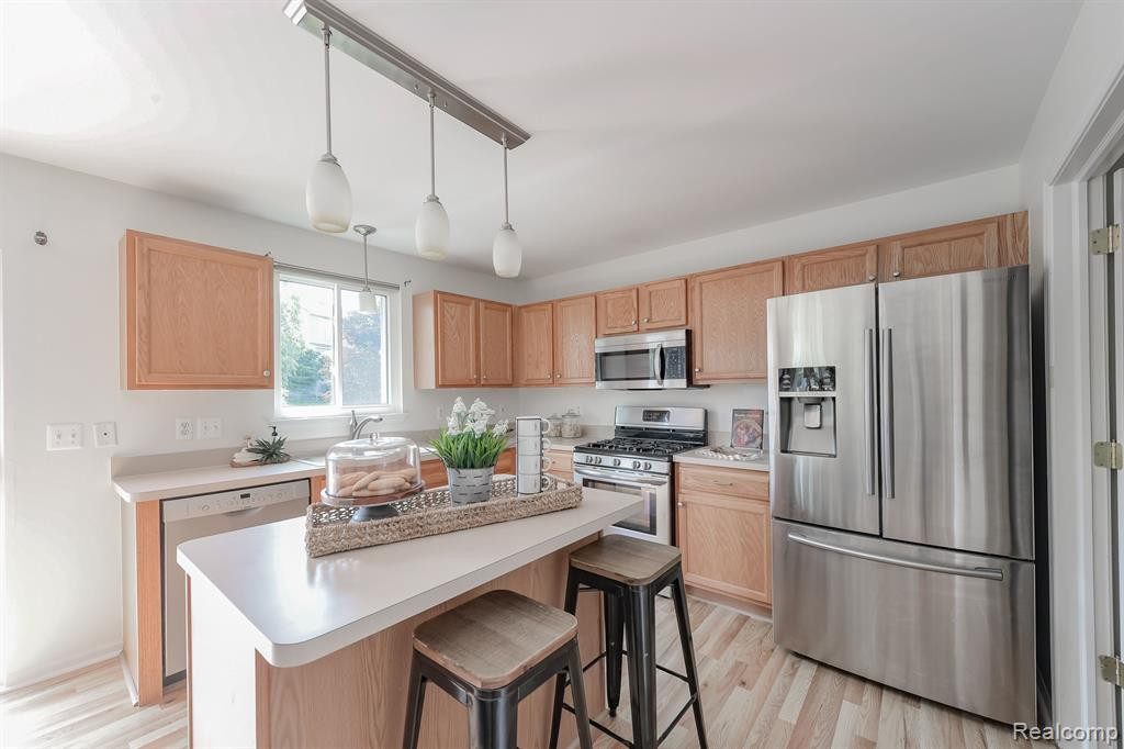 6240 CREEKSIDE Circle, Ypsilanti, MI 48197 — Photo 10