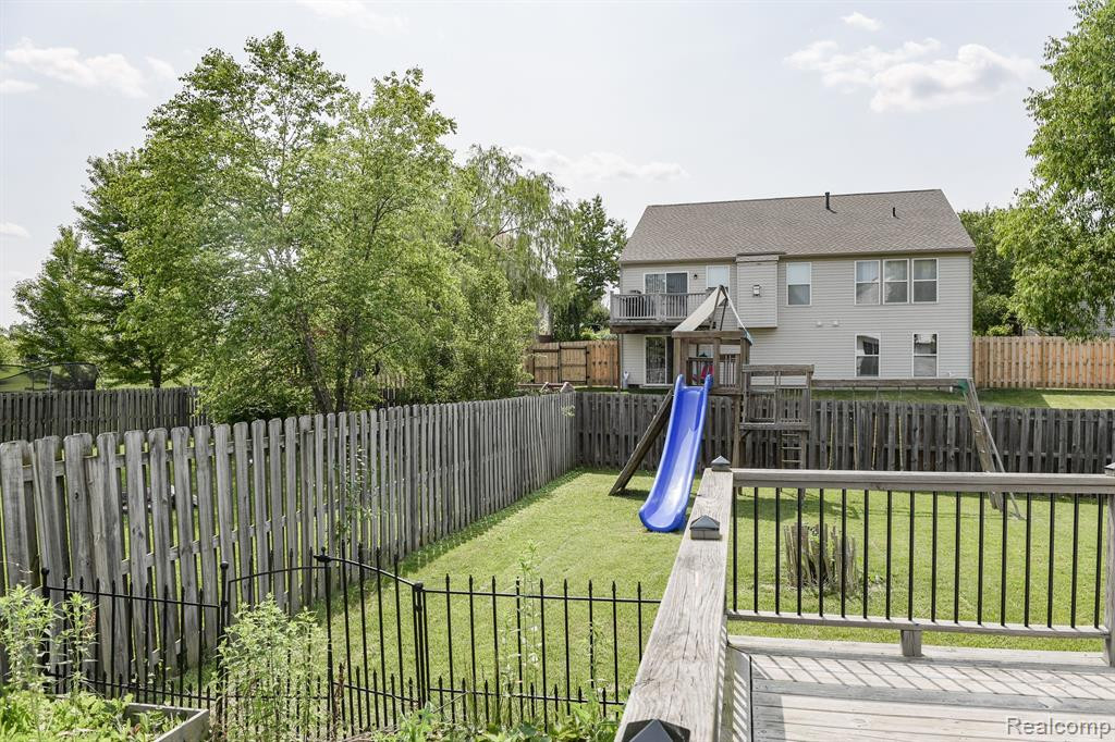 6240 CREEKSIDE Circle, Ypsilanti, MI 48197 — Photo 27