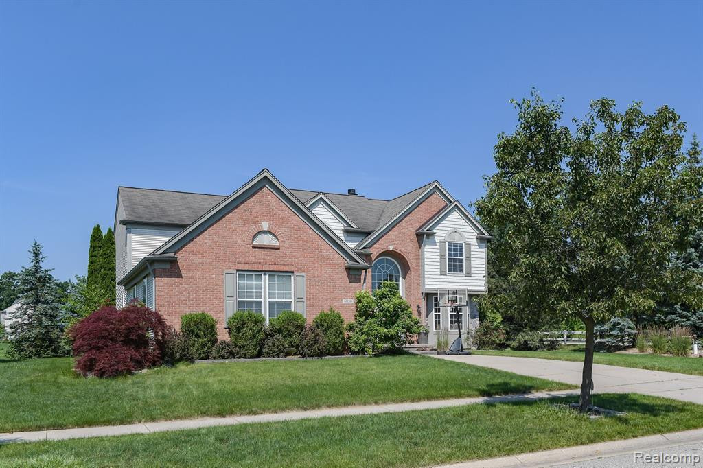 6030 CHERRYWOOD Drive, Ypsilanti, MI 48197 — Photo 3