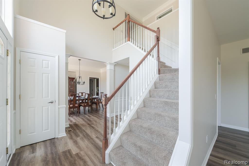 6030 CHERRYWOOD Drive, Ypsilanti, MI 48197 — Photo 5