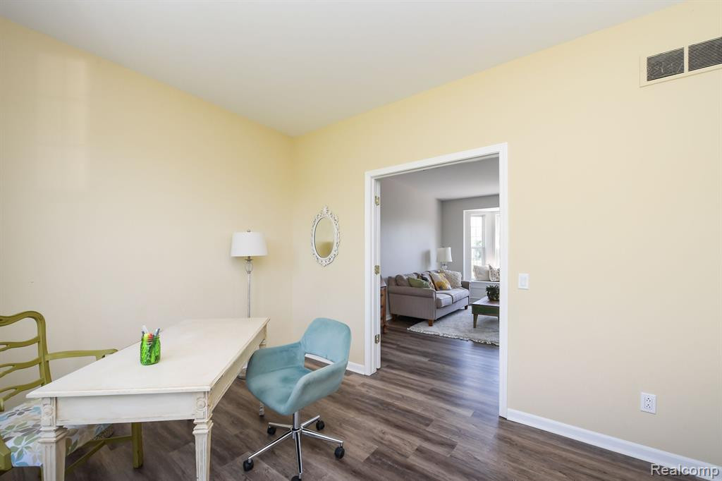 6030 CHERRYWOOD Drive, Ypsilanti, MI 48197 — Photo 11