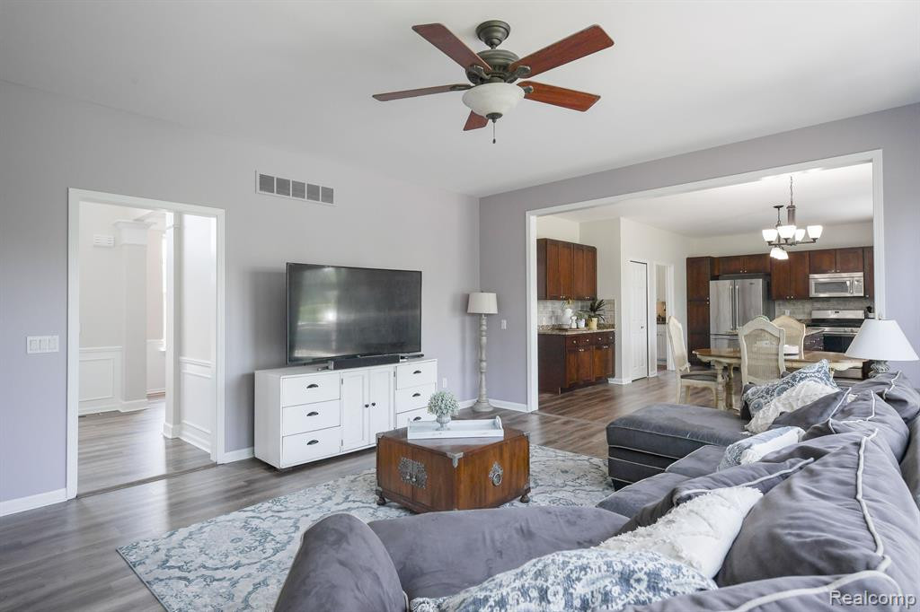 6030 CHERRYWOOD Drive, Ypsilanti, MI 48197 — Photo 18