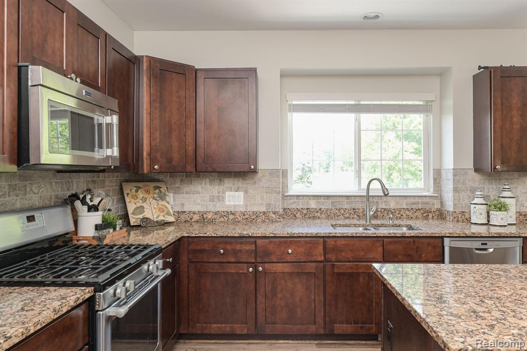 6030 CHERRYWOOD Drive, Ypsilanti, MI 48197 — Photo 22