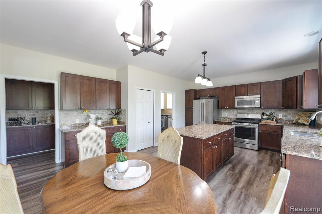 6030 CHERRYWOOD Drive, Ypsilanti, MI 48197 — Photo 24