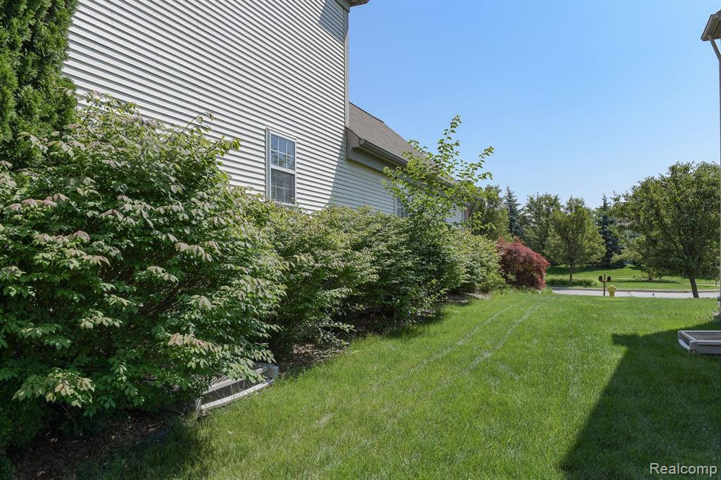 6030 CHERRYWOOD Drive, Ypsilanti, MI 48197 — Photo 48