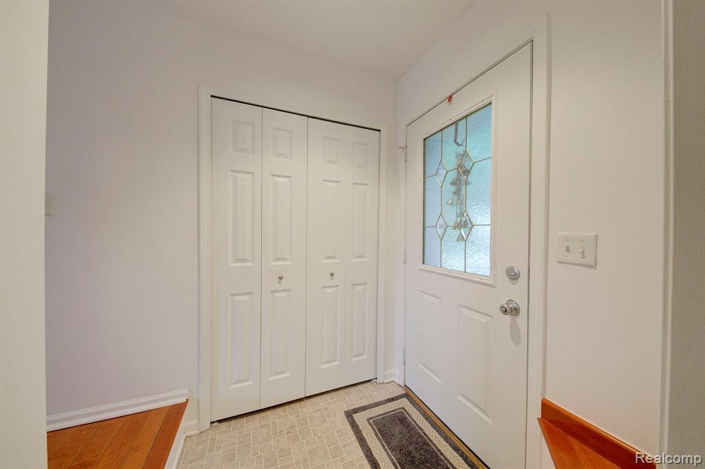 4273 Hunters Circle E, Canton, MI 48188 — Photo 4