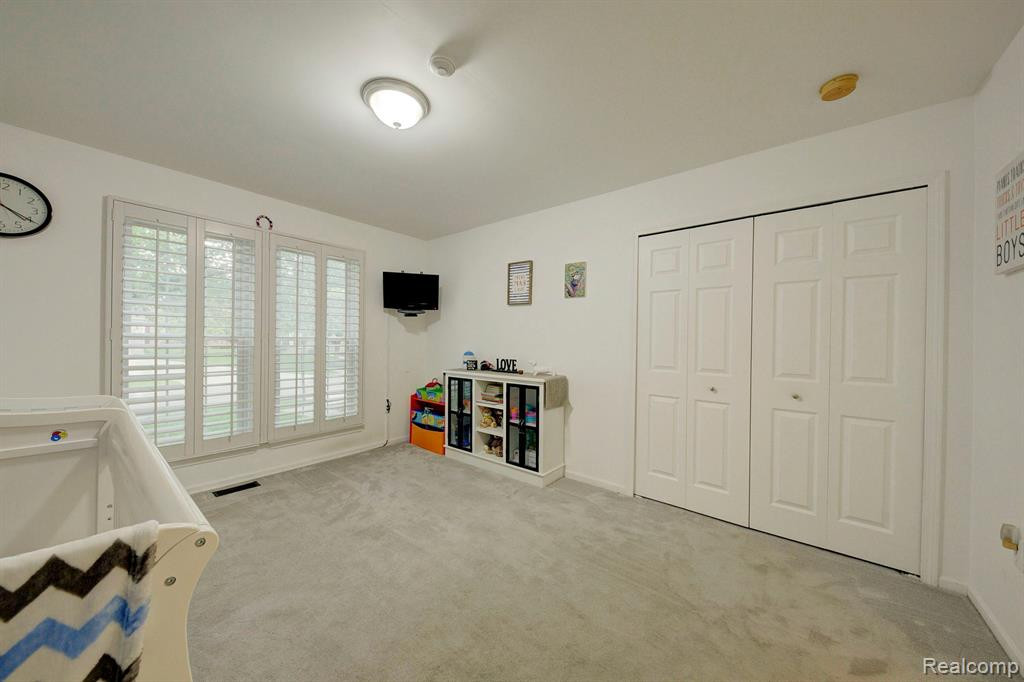 4273 Hunters Circle E, Canton, MI 48188 — Photo 17