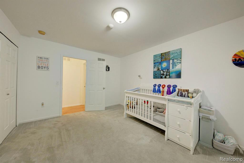 4273 Hunters Circle E, Canton, MI 48188 — Photo 18