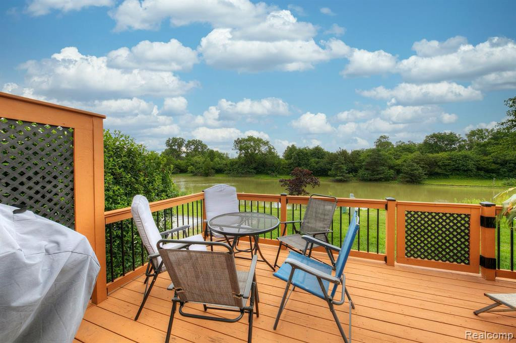 4273 Hunters Circle E, Canton, MI 48188 — Photo 27