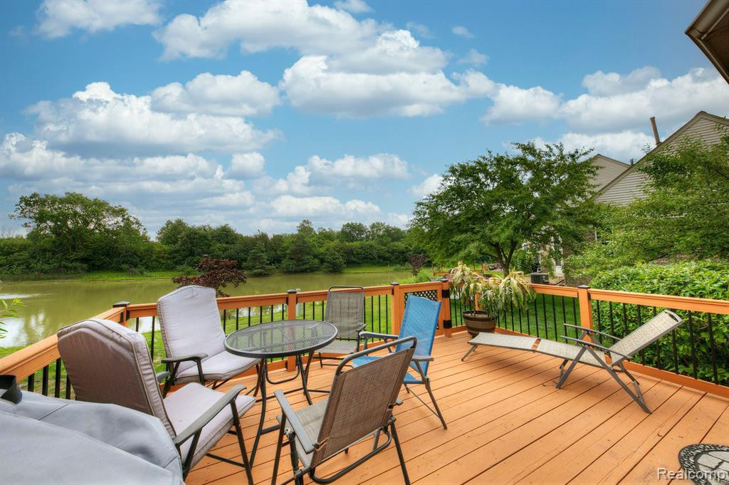 4273 Hunters Circle E, Canton, MI 48188 — Photo 28