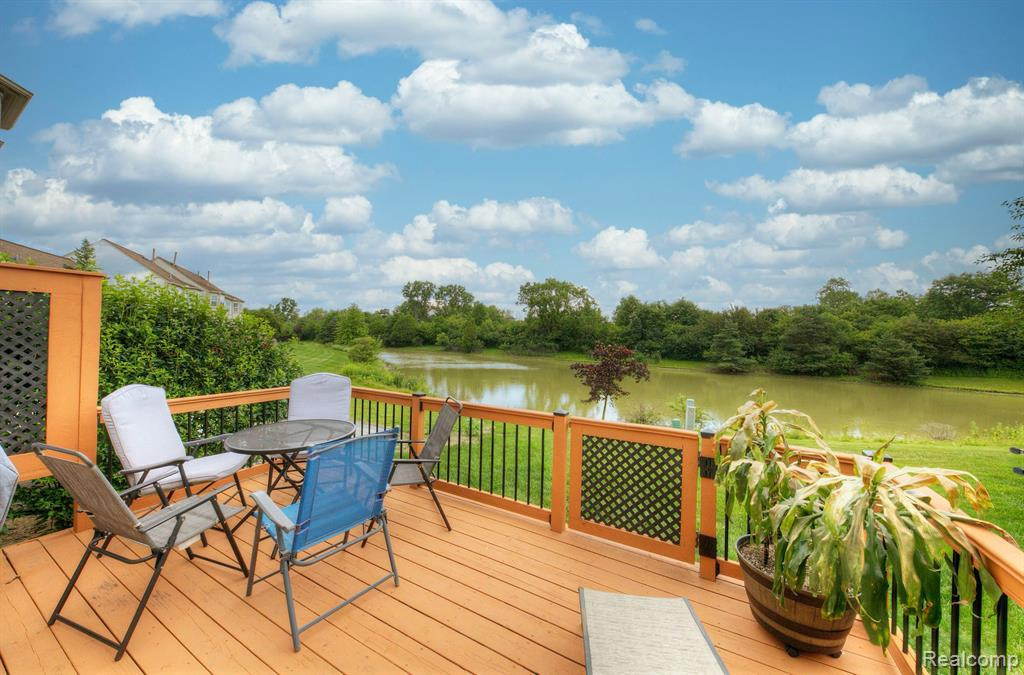4273 Hunters Circle E, Canton, MI 48188 — Photo 29
