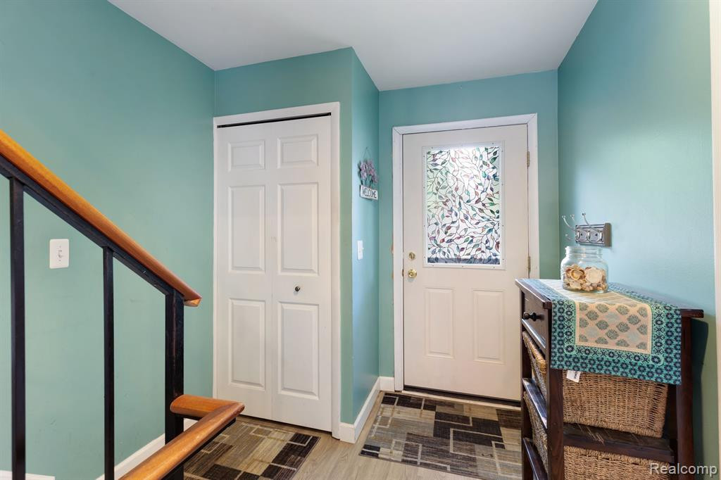 1910 TORQUAY Avenue, Royal Oak, MI 48073 — Photo 9