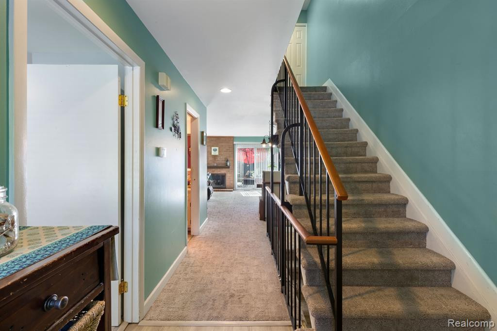 1910 TORQUAY Avenue, Royal Oak, MI 48073 — Photo 10