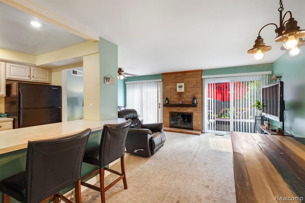 1910 TORQUAY Avenue, Royal Oak, MI 48073 — Photo 11
