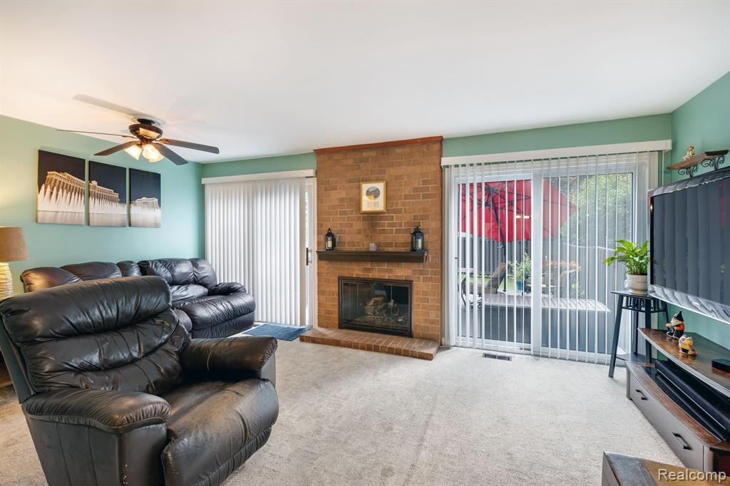 1910 TORQUAY Avenue, Royal Oak, MI 48073 — Photo 12