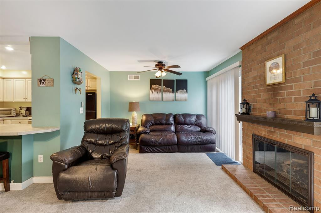 1910 TORQUAY Avenue, Royal Oak, MI 48073 — Photo 13