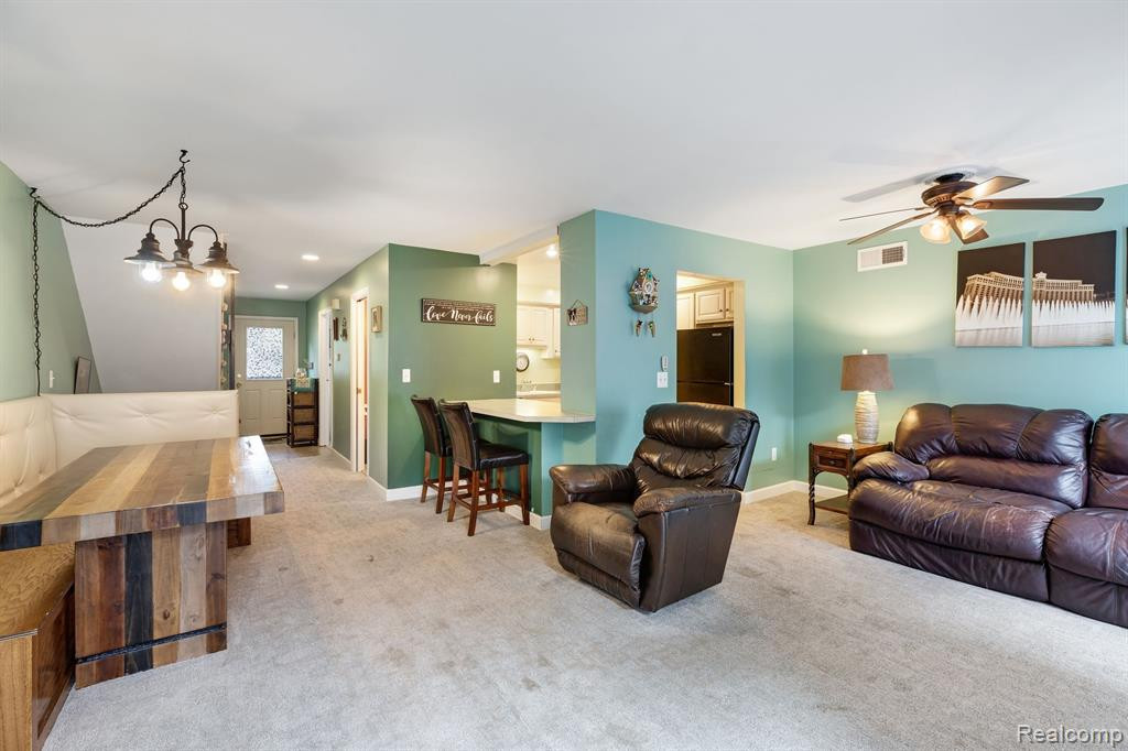 1910 TORQUAY Avenue, Royal Oak, MI 48073 — Photo 14