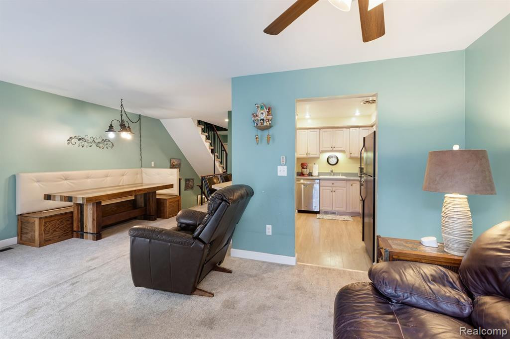 1910 TORQUAY Avenue, Royal Oak, MI 48073 — Photo 16