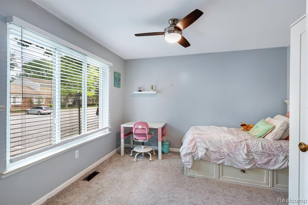 1910 TORQUAY Avenue, Royal Oak, MI 48073 — Photo 24