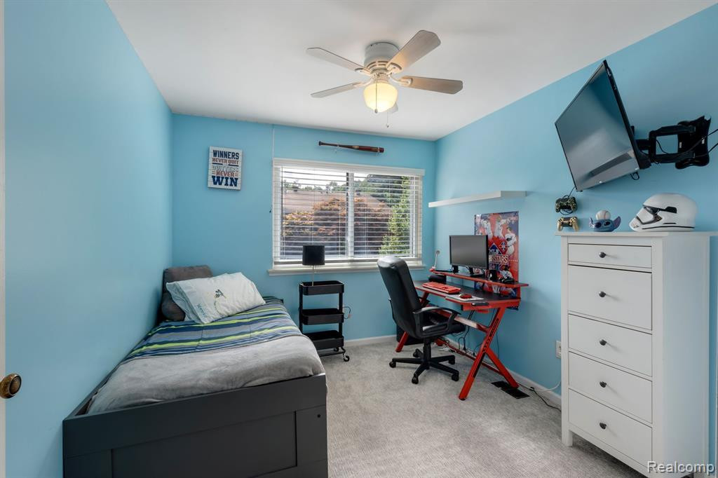 1910 TORQUAY Avenue, Royal Oak, MI 48073 — Photo 30