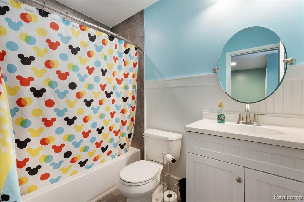 1910 TORQUAY Avenue, Royal Oak, MI 48073 — Photo 33