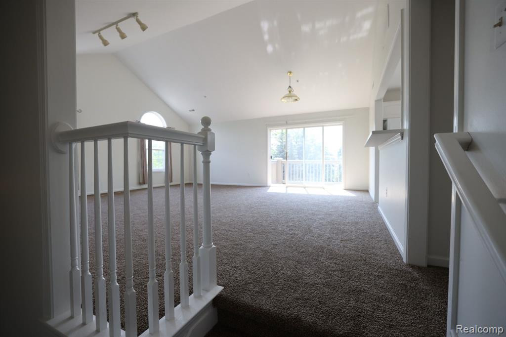 28385 CARLTON WAY Drive, Novi, MI 48377 — Photo 5
