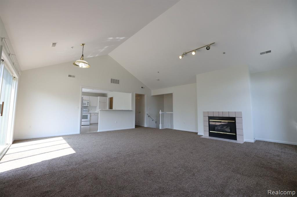 28385 CARLTON WAY Drive, Novi, MI 48377 — Photo 8