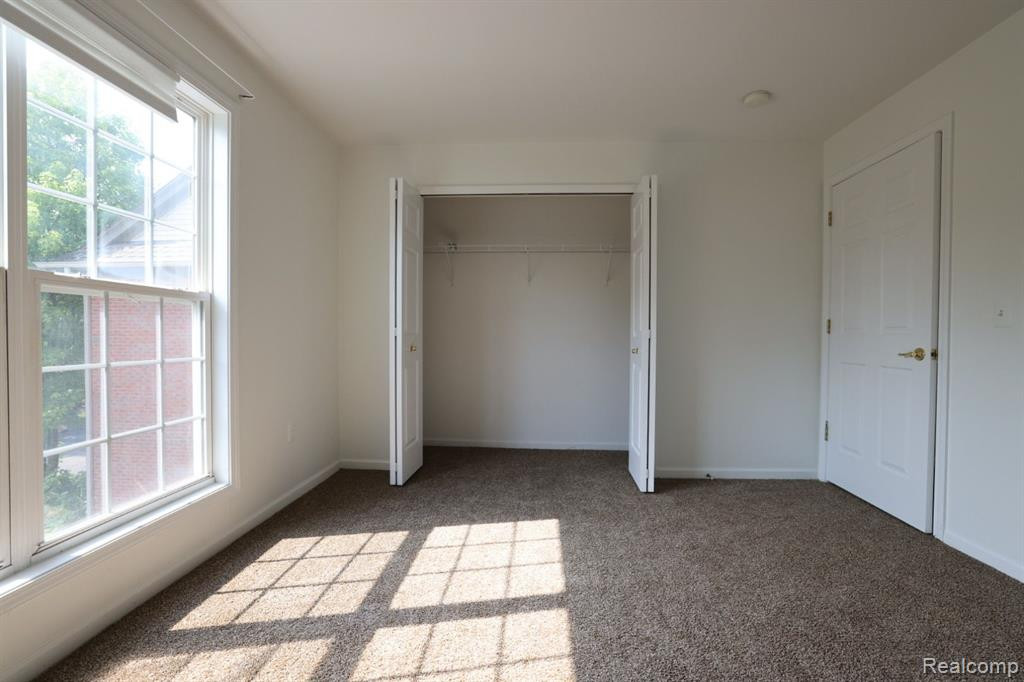 28385 CARLTON WAY Drive, Novi, MI 48377 — Photo 20