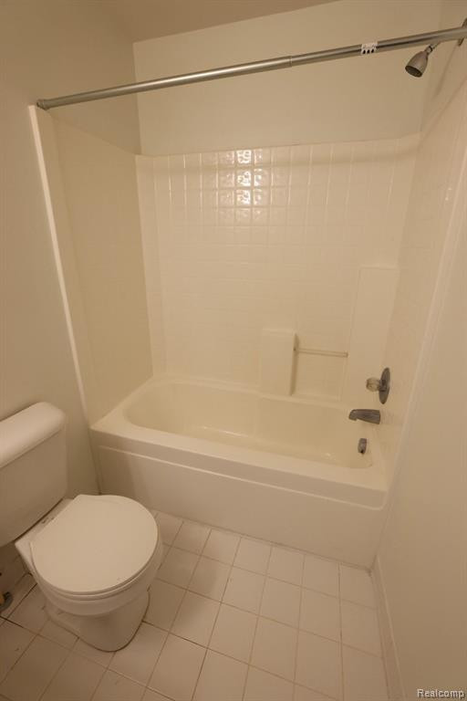 28385 CARLTON WAY Drive, Novi, MI 48377 — Photo 27