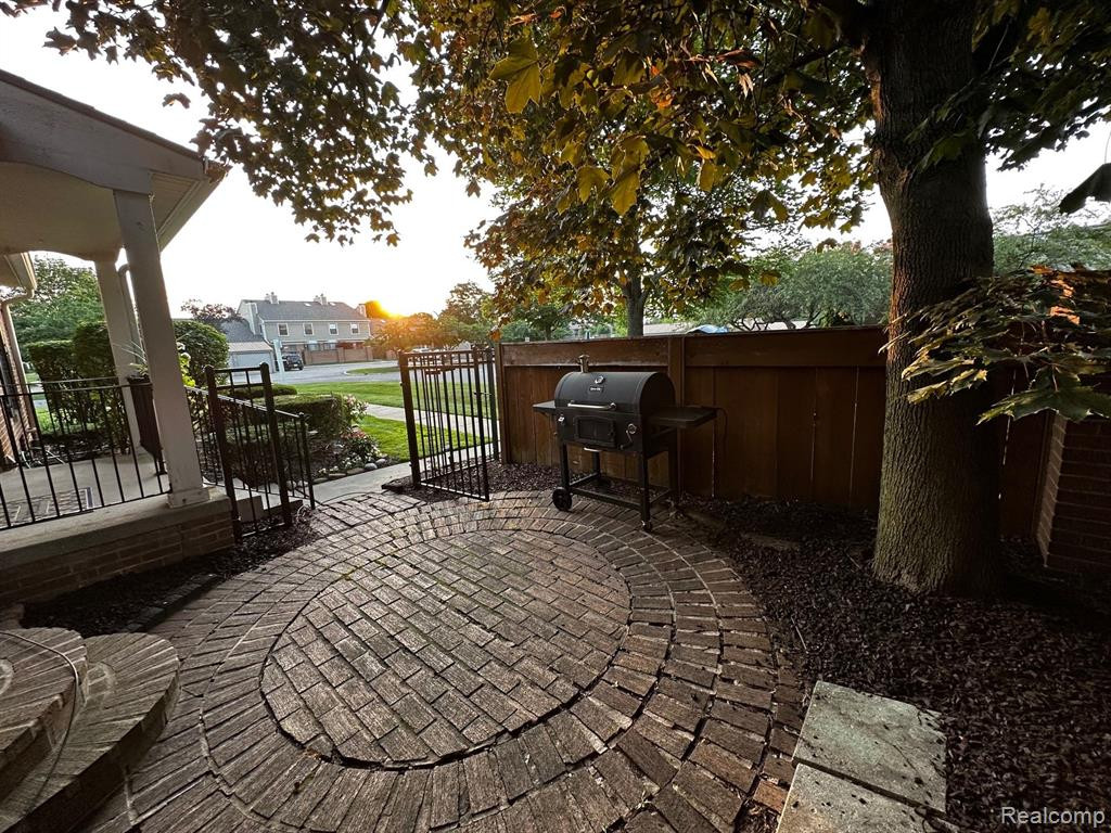 22214 PONDVIEW, Novi, MI — Photo 5
