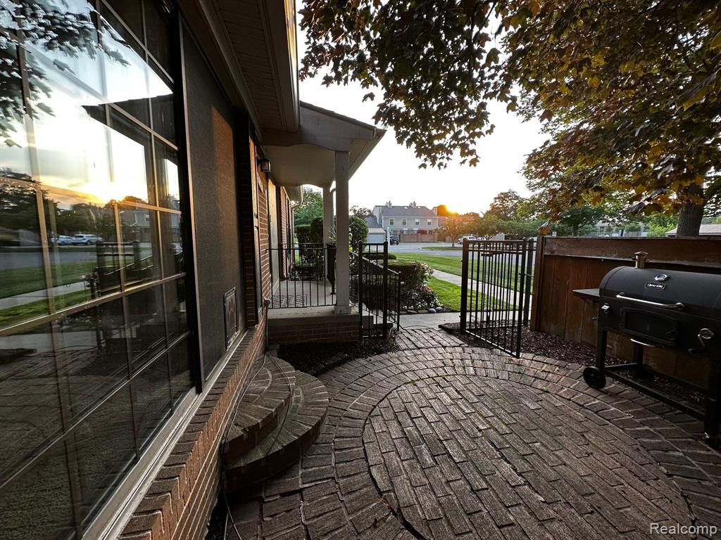 22214 PONDVIEW, Novi, MI — Photo 6