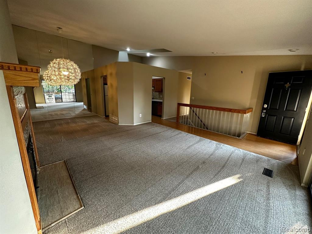 22214 PONDVIEW, Novi, MI — Photo 9