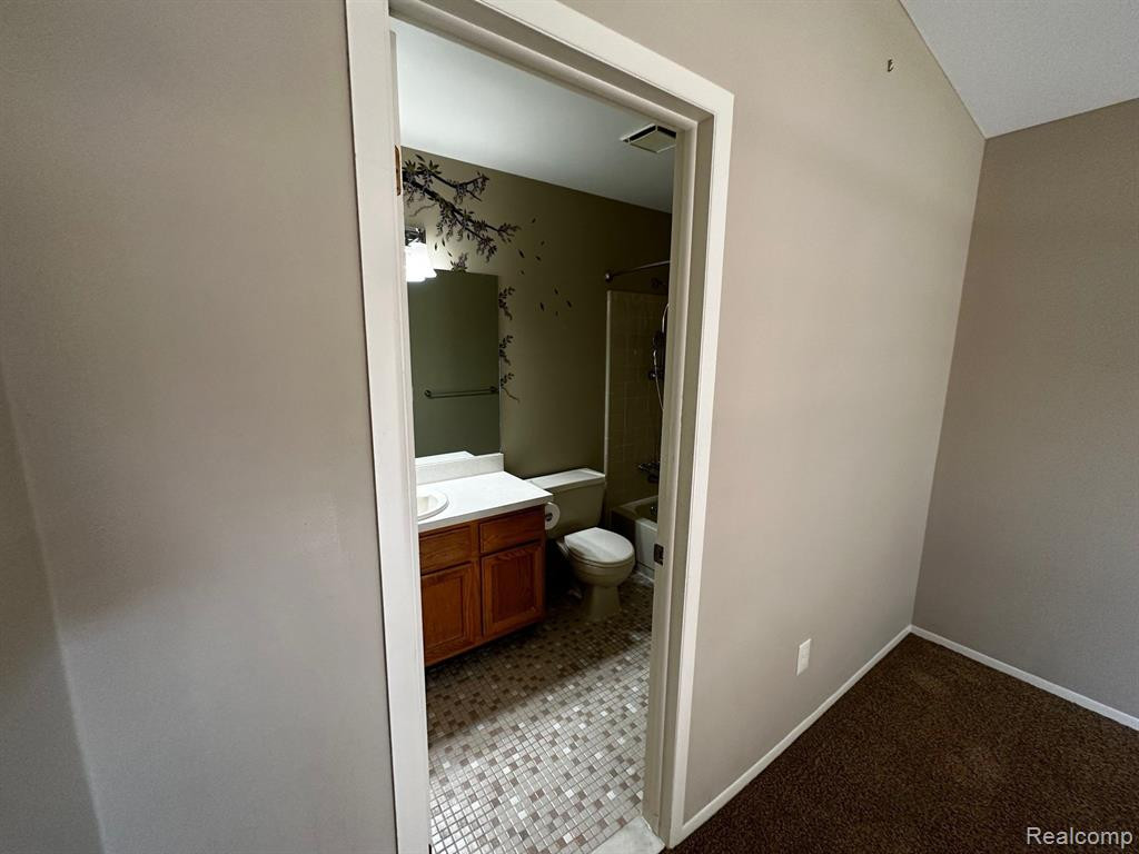 22214 PONDVIEW, Novi, MI — Photo 16