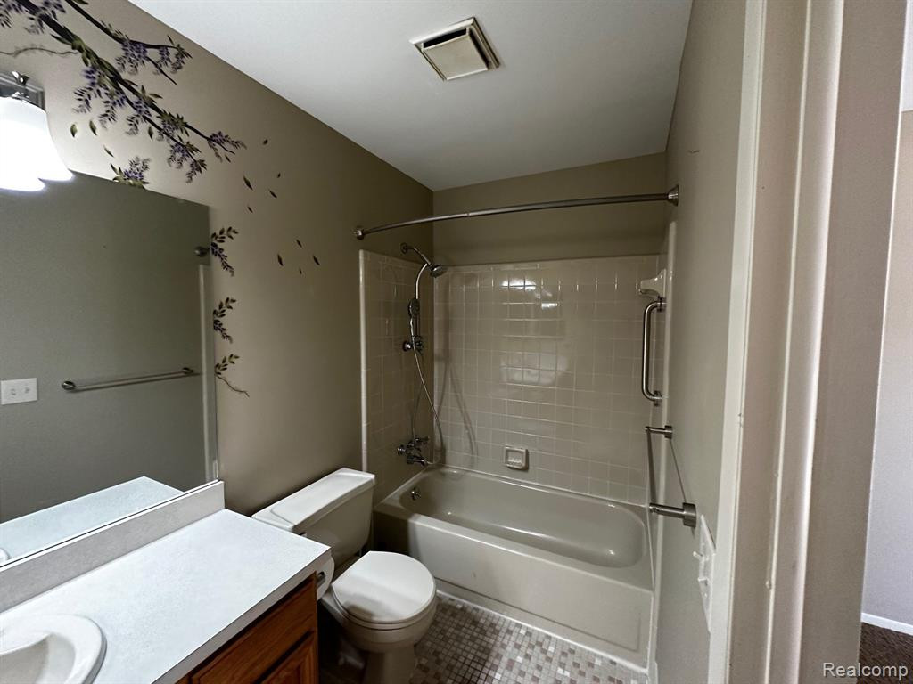22214 PONDVIEW, Novi, MI — Photo 17