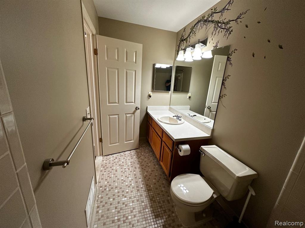 22214 PONDVIEW, Novi, MI — Photo 18