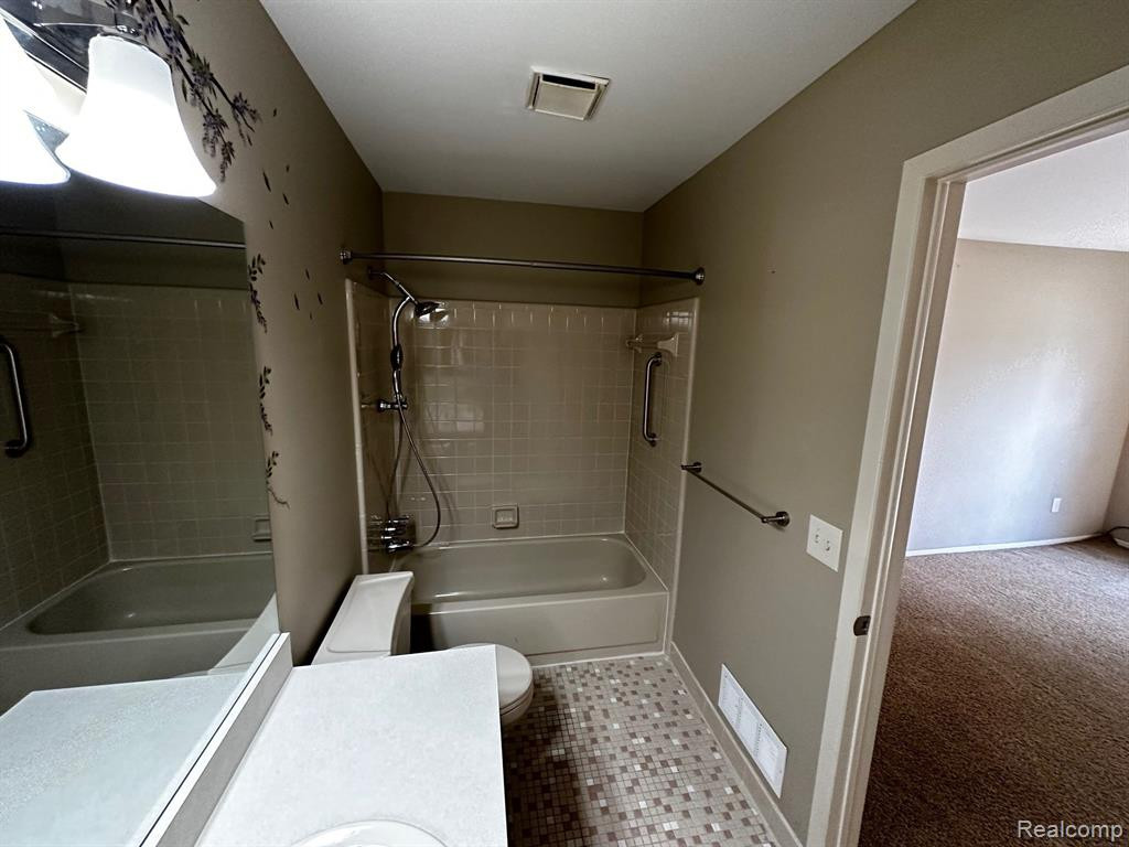 22214 PONDVIEW, Novi, MI — Photo 19