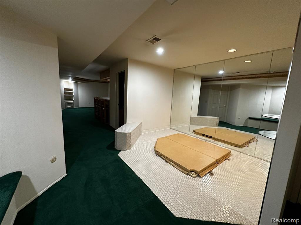 22214 PONDVIEW, Novi, MI — Photo 23