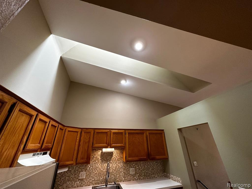 22214 PONDVIEW, Novi, MI — Photo 45