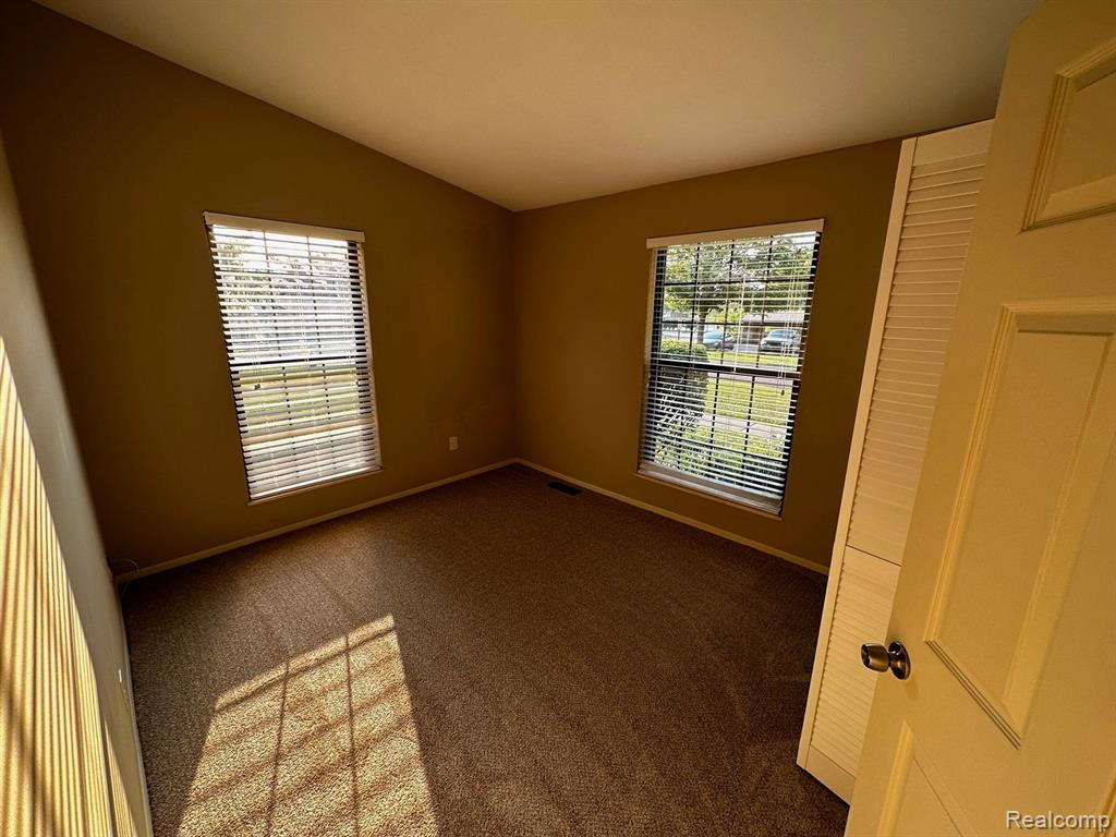 22214 PONDVIEW, Novi, MI — Photo 76