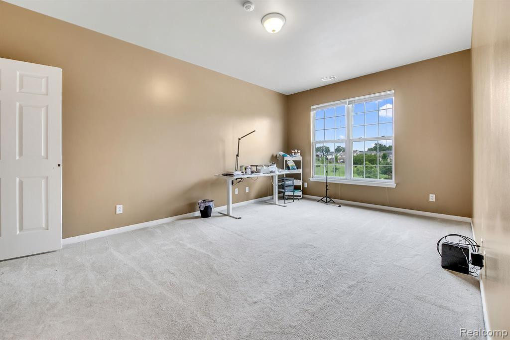 2413 KNOLLWOOD Drive, Canton, MI 48188 — Photo 15