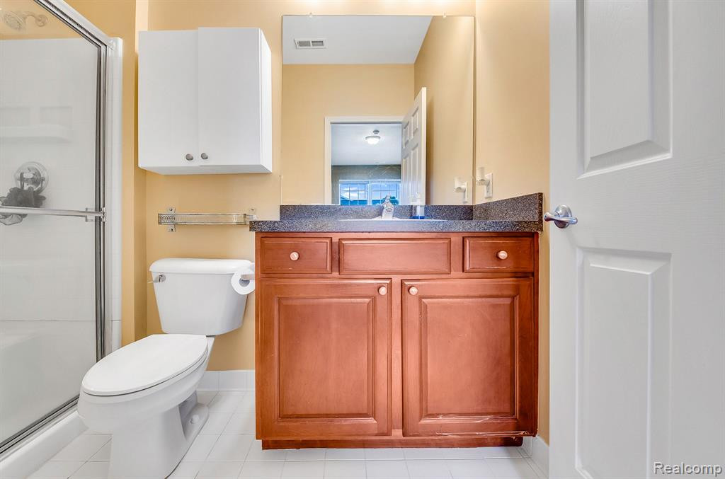 2413 KNOLLWOOD Drive, Canton, MI 48188 — Photo 18