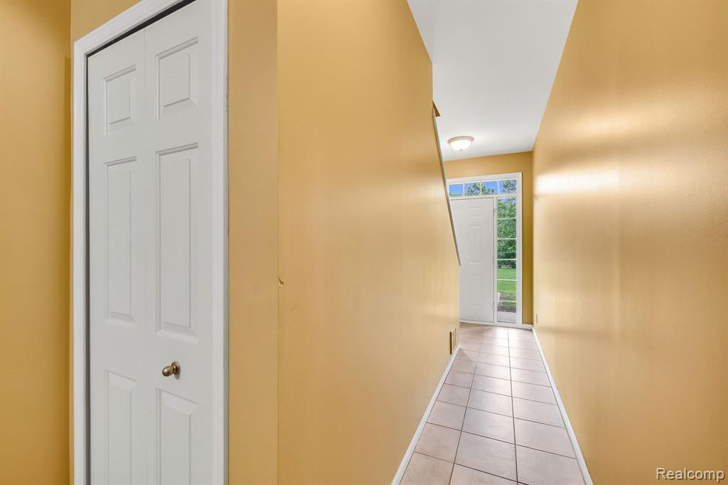 2413 KNOLLWOOD Drive, Canton, MI 48188 — Photo 20