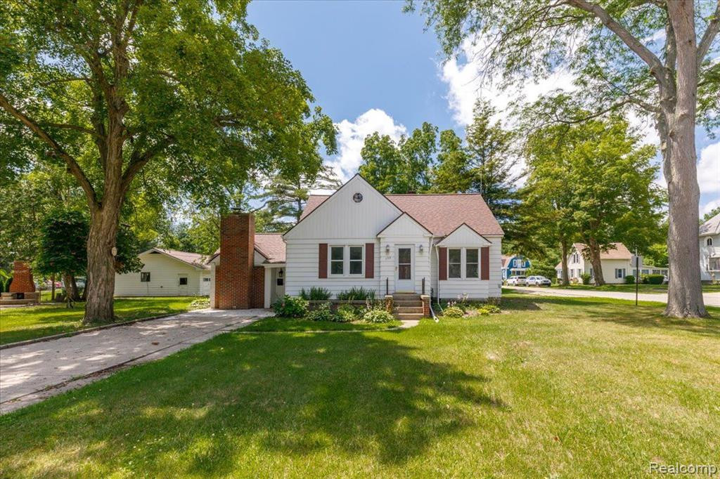 159 N WASHINGTON Street, Lake Orion, MI 48362 — front exterior