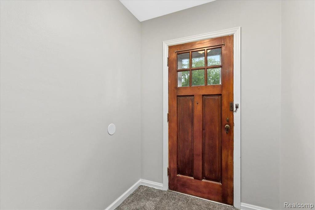 159 N WASHINGTON Street, Lake Orion, MI 48362 — Photo 4