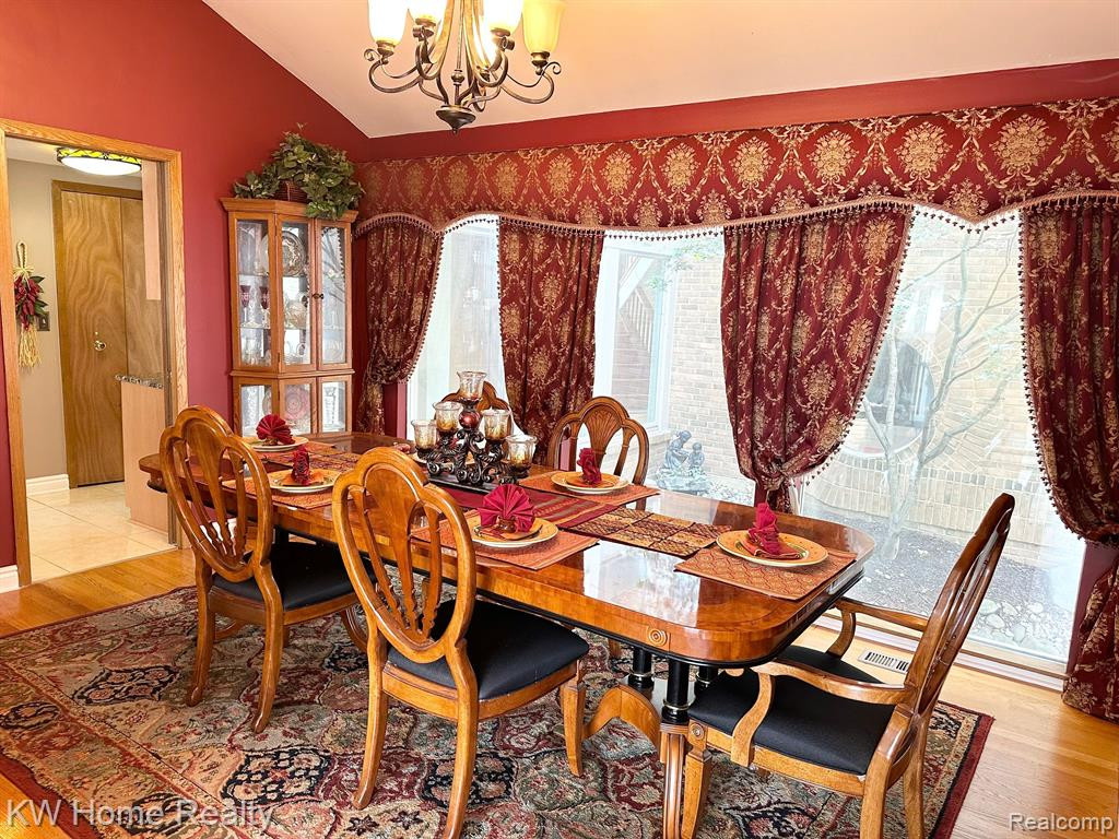 4501 ORCHARD TRAIL, Orchard Lake Village, MI 48324 — Photo 23