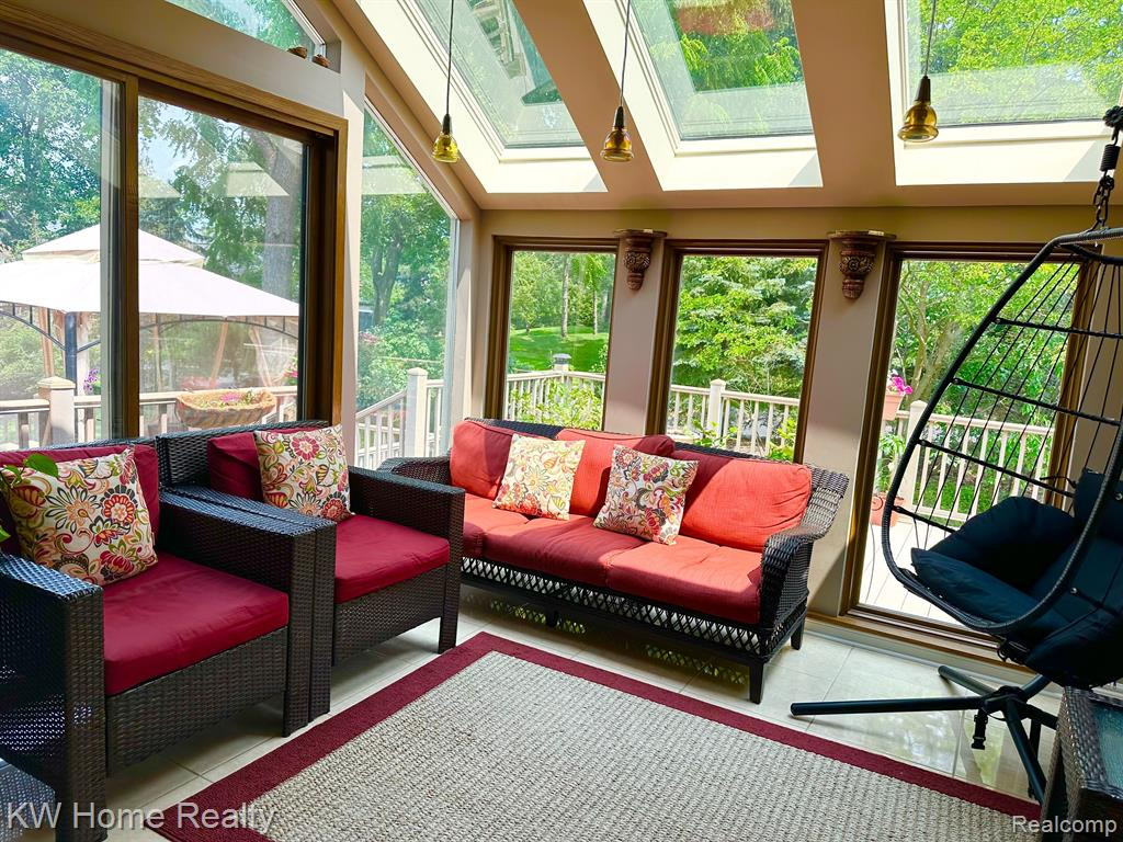4501 ORCHARD TRAIL, Orchard Lake Village, MI 48324 — Photo 31