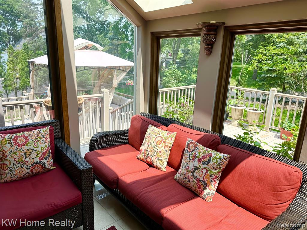 4501 ORCHARD TRAIL, Orchard Lake Village, MI 48324 — Photo 32