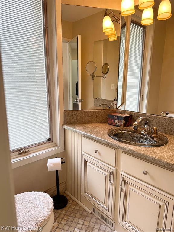 4501 ORCHARD TRAIL, Orchard Lake Village, MI 48324 — Photo 50